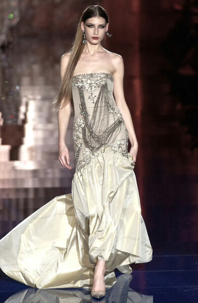 Valentino 2003 春夏高定 ​