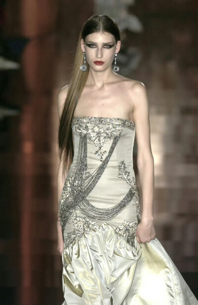 Valentino 2003 春夏高定 ​
