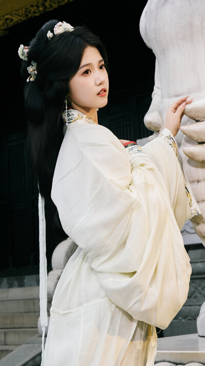 宥拉