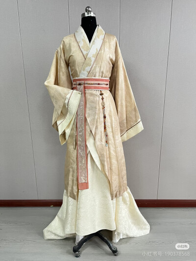 折腰服装