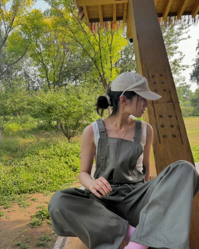 BY爱喝可乐的古娜小姐 中国 张婧仪