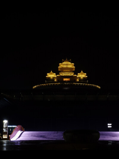 弥勒圣坛