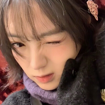 小薇ε٩(๑>₃<)۶з