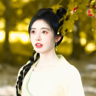 鞠婧祎