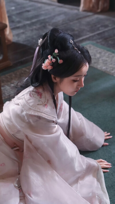 明眸 李知安 姜贞羽