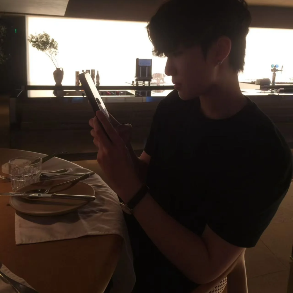 男