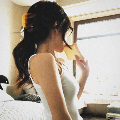 侧影女头