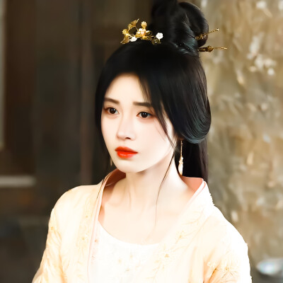 鞠婧祎