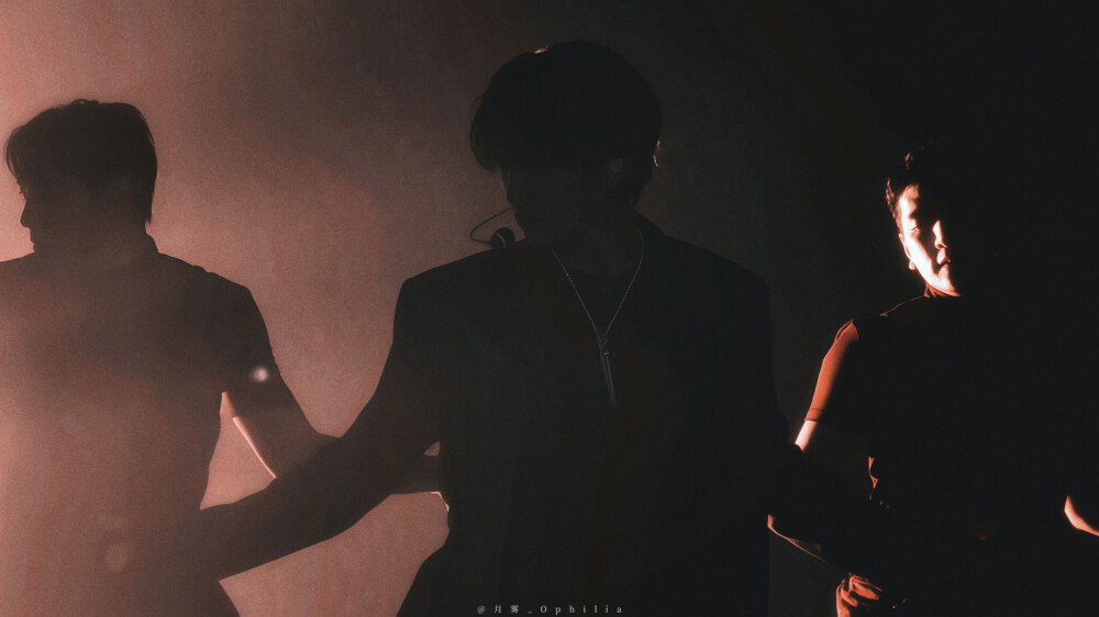 边伯贤 橙光素材 剧情图
@月雾_Ophilia
自截修 抱图收藏专辑