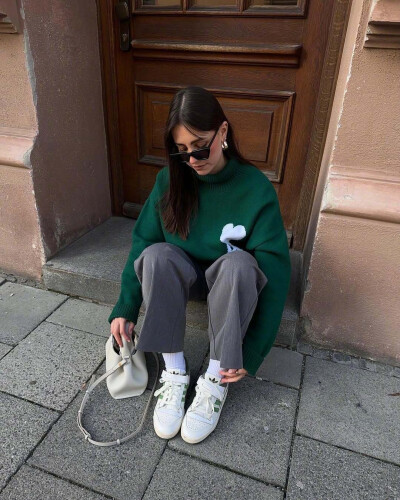 BY爱喝可乐的古娜小姐