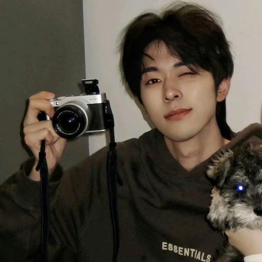 氛围感帅哥美女情头