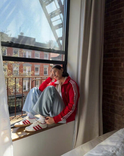 BY爱喝可乐的古娜小姐