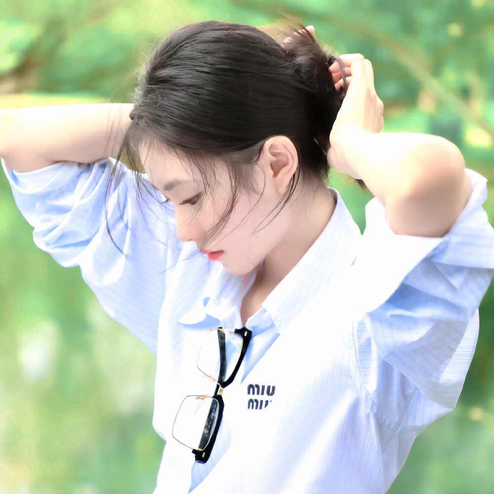 我生命里那磅礴的绿 终成哗然的春