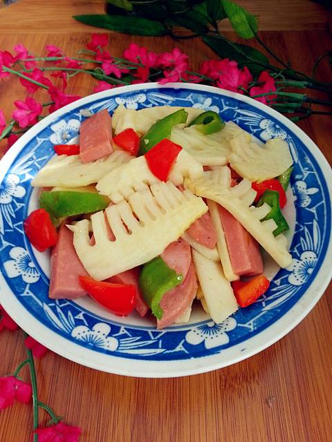【鲜香春笋炒火腿】