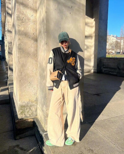 BY爱喝可乐的古娜小姐