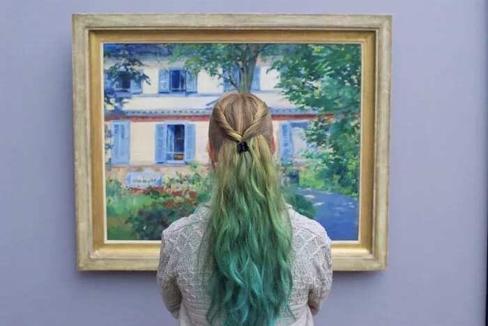 奥地利摄影师 ：Stefan Draschan（b.1979）在他的系列作品《People Matching Artworks》中耐心地等待着那些无意中与他们正在观察的艺术品最匹配的博物馆参观者，并拍下了这一有趣的巧合。