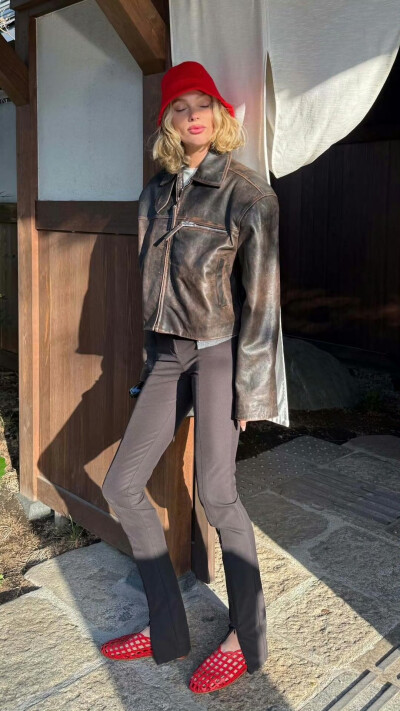 BY爱喝可乐的古娜小姐