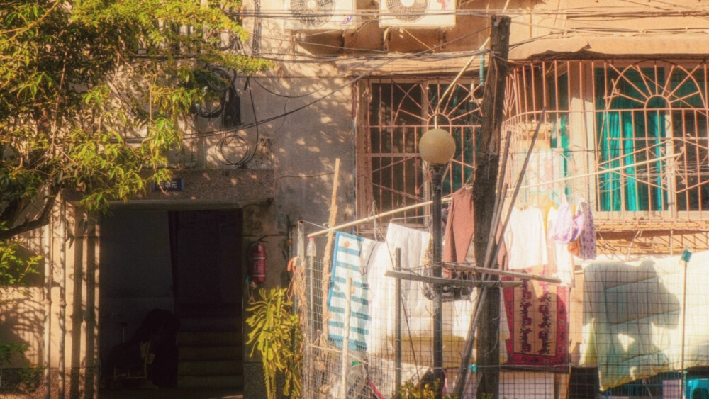 千禧年·年代·素材.橙光
禁二传，可二改
使用请标注:莫小言
礼貌拿图
侵删（原图来源网络）