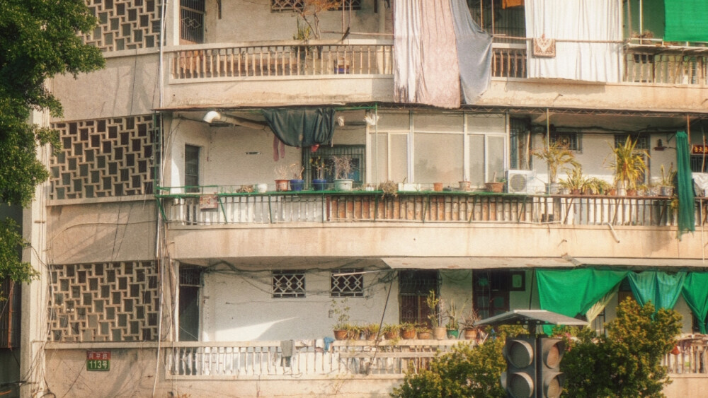 千禧年·年代·素材.橙光
禁二传，可二改
使用请标注:莫小言
礼貌拿图
侵删（原图来源网络）