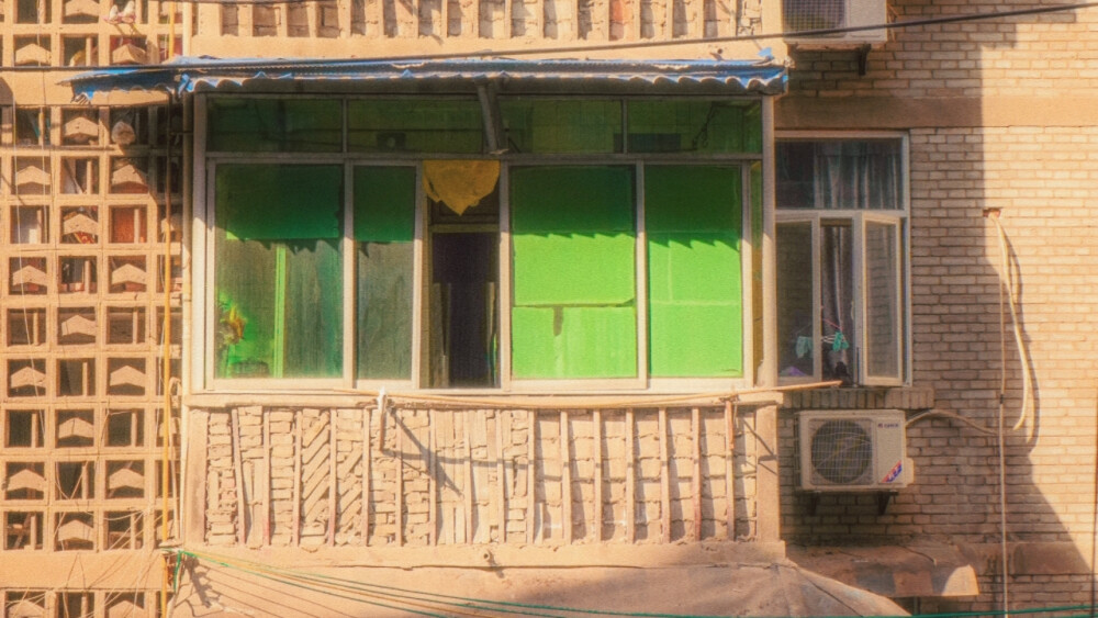 千禧年·年代·素材.橙光
禁二传，可二改
使用请标注:莫小言
礼貌拿图
侵删（原图来源网络）