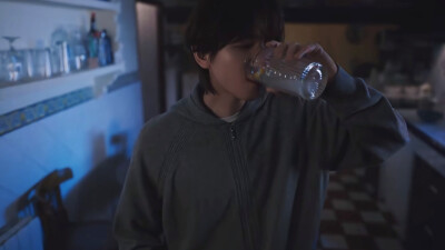 边伯贤素材.橙光
禁二传，可二改
使用请标注:莫小言
礼貌拿图
侵删（原图来源网络）