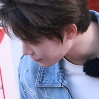 你到底在为谁等待