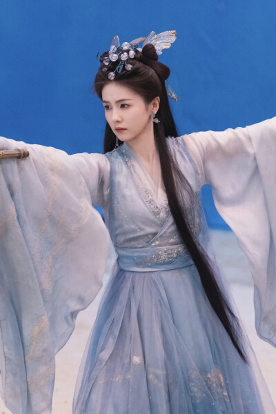 临江仙 李青月