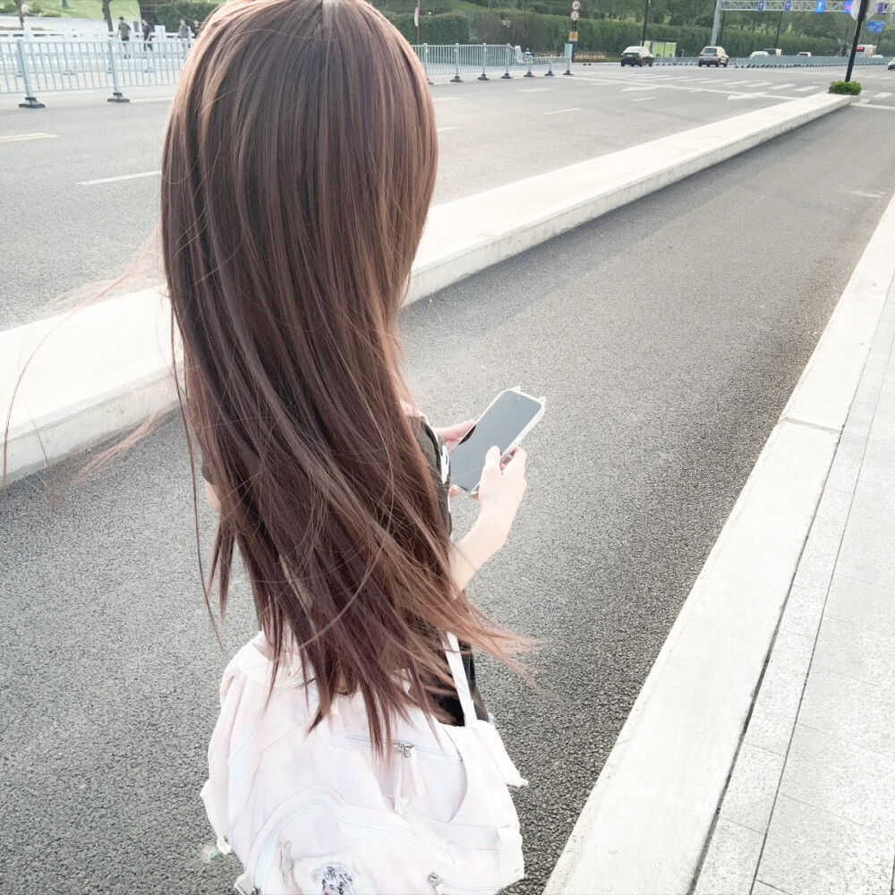 风格女头
二传头像注明出处