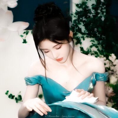 你是那人间四月
鞠婧祎
cr.槐花源
