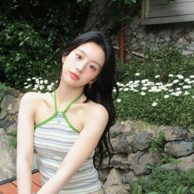  • ₊˚ 我的爱 是青苹果的心脏
在酸涩中怦然而动୨୧ ⁺₊