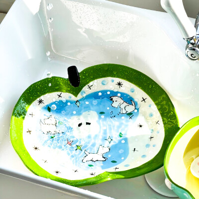  • ₊˚ 我的爱 是青苹果的心脏
在酸涩中怦然而动୨୧ ⁺₊