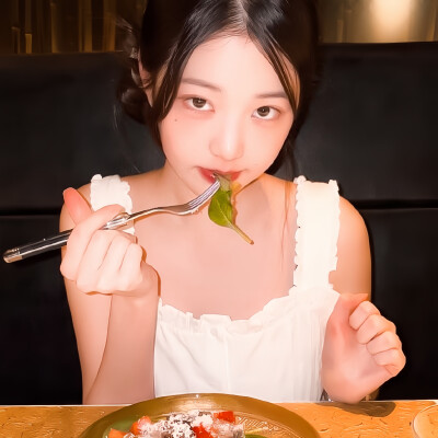 张元英
