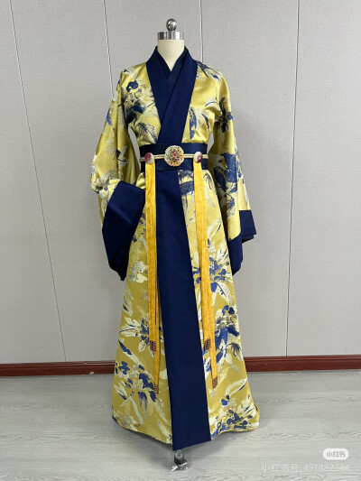 折腰服装