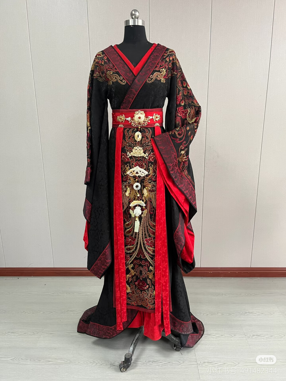 折腰服装