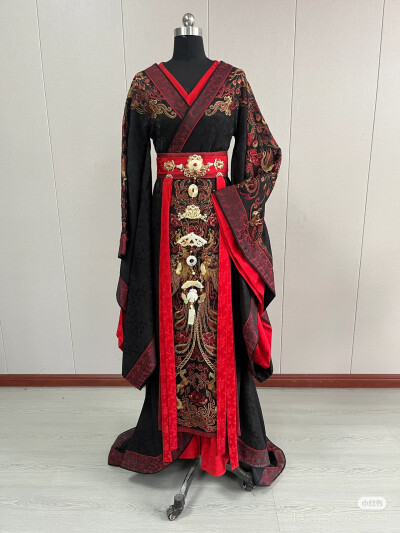 折腰服装