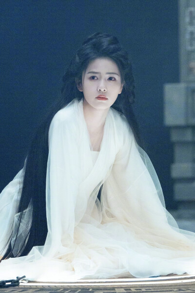 临江仙 李青月