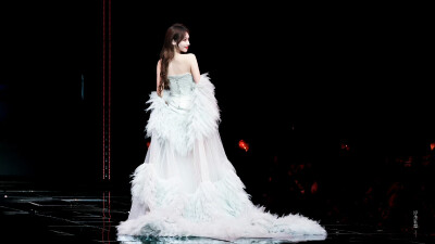 SNH48group第六届风尚大赏宋昕冉返图