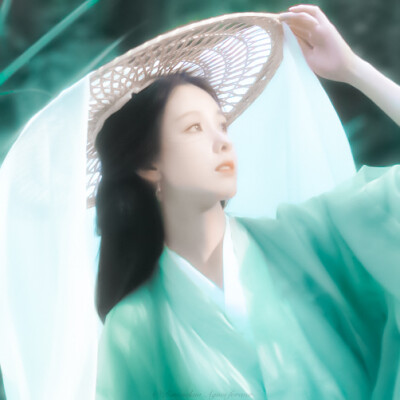 我欲因之梦吴越 一夜飞渡镜湖月
陈都灵