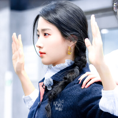 卢昱晓
