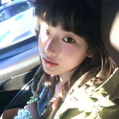 云阿巫 ♡ 女头 专辑：甜
侵权致歉删
［感谢关注♥］