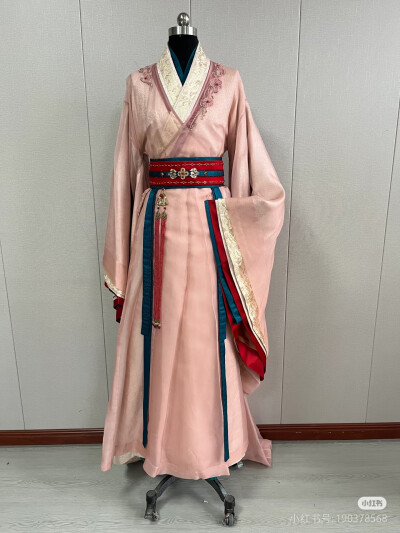 折腰服装