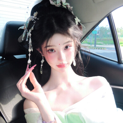 女头
二传头像注明出处