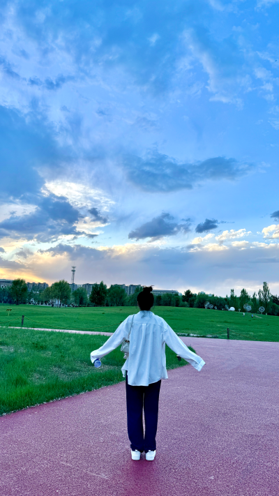 “祝你每次与春天斡旋，都是上上签” ​​​