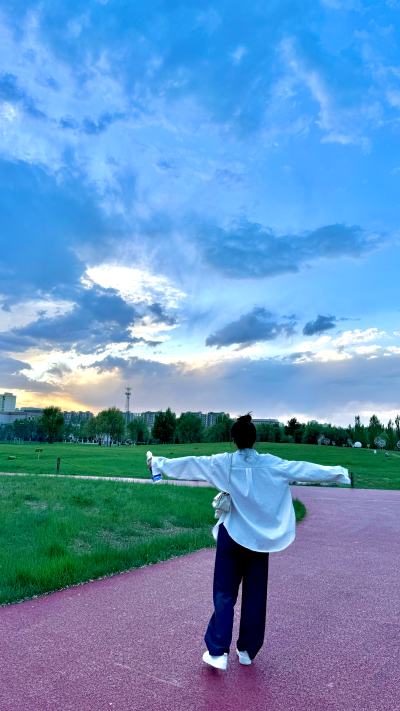 “祝你每次与春天斡旋，都是上上签” ​​​