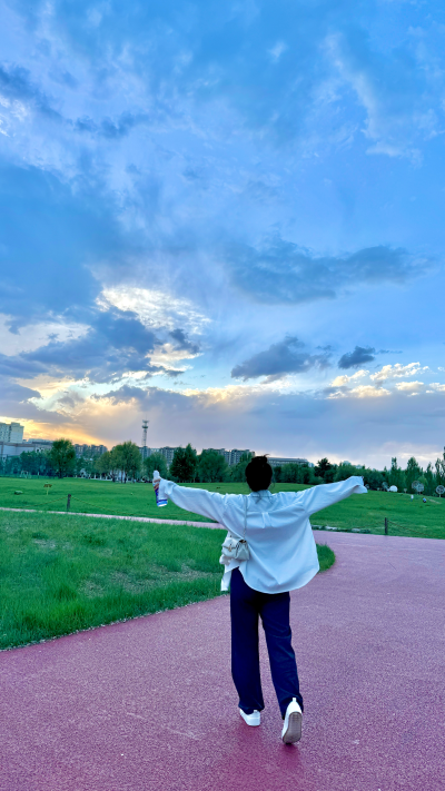 “祝你每次与春天斡旋，都是上上签” ​​​