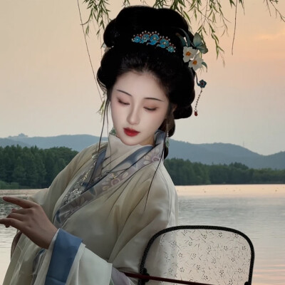 君不知