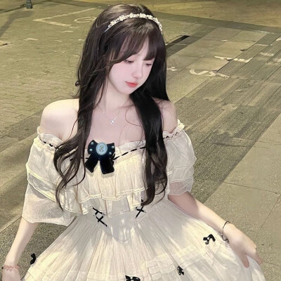 美女出动