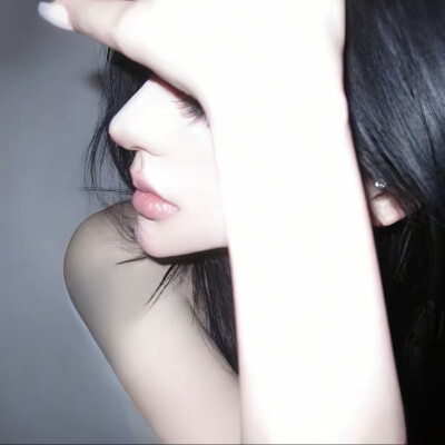 侧脸