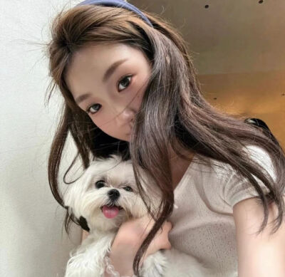 抱宠物女头