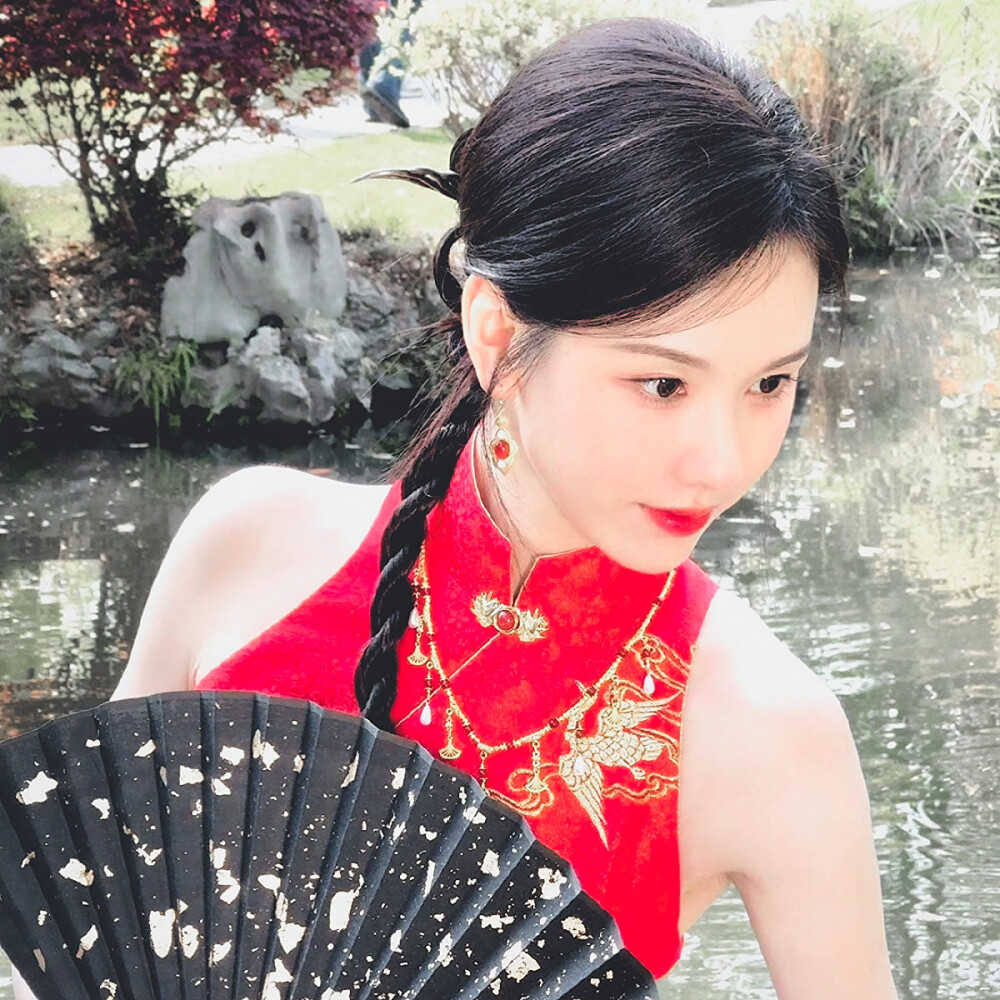 
暗戀像一顆青苹果